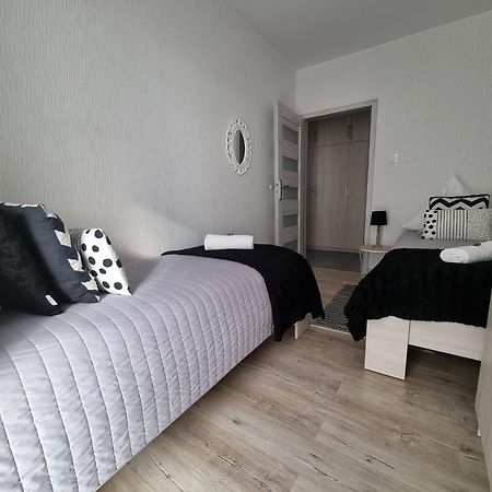 Q Apart Gold-Trzy Pokoje, Manufaktura, Klimatyzacja I Garaz Gratis, Tv Max, Fv, Gwarancja Zadowolenia Łódź Extérieur photo