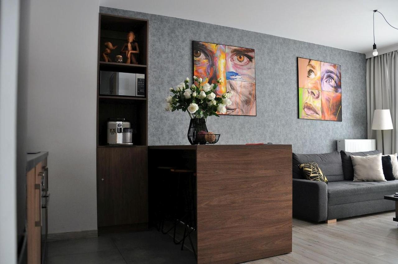 Q Apart Gold-Trzy Pokoje, Manufaktura, Klimatyzacja I Garaz Gratis, Tv Max, Fv, Gwarancja Zadowolenia Łódź Extérieur photo