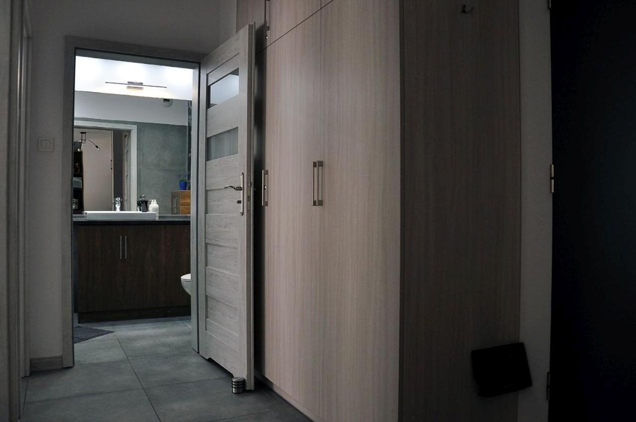 Q Apart Gold-Trzy Pokoje, Manufaktura, Klimatyzacja I Garaz Gratis, Tv Max, Fv, Gwarancja Zadowolenia Łódź Extérieur photo