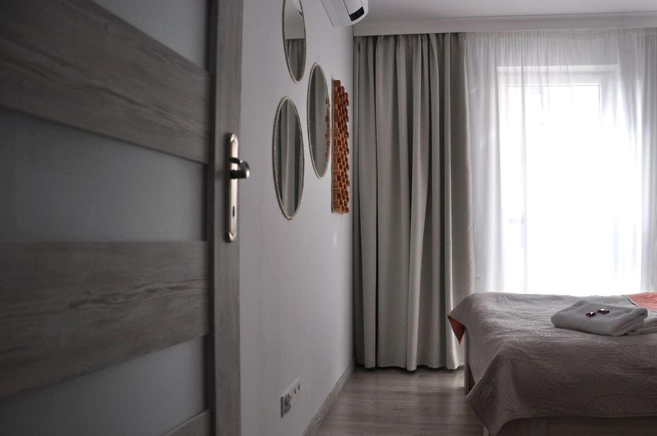 Q Apart Gold-Trzy Pokoje, Manufaktura, Klimatyzacja I Garaz Gratis, Tv Max, Fv, Gwarancja Zadowolenia Łódź Extérieur photo